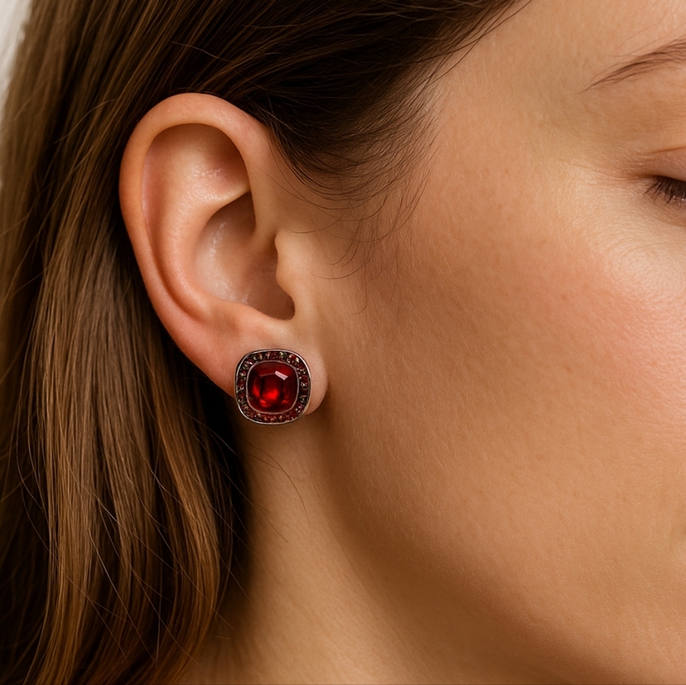 VINTAGE Ruby Red Square Earrings Clip-On Retro Sparkling Classic